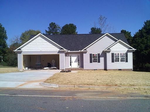 2nd image of 207 28th Ave NE