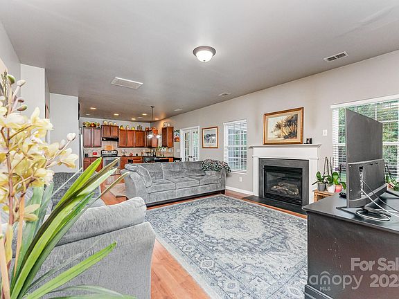 3rd image of 9006 Gailes Dr