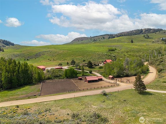3rd image of 373 Rendezvous Road