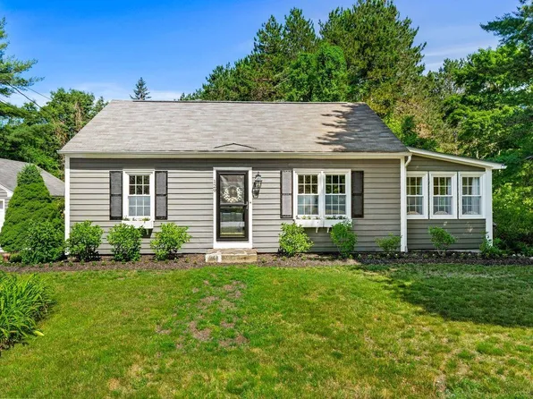 129 Bedford Center Road, Bedford, NH 03110