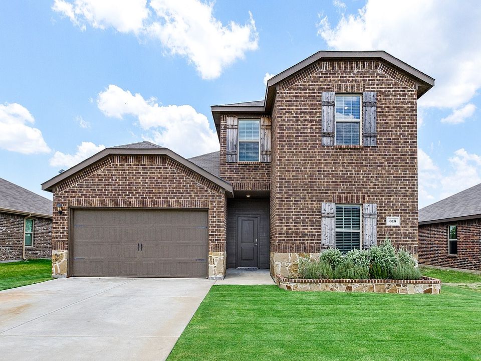 1st image of 315 Pine Hollow Way