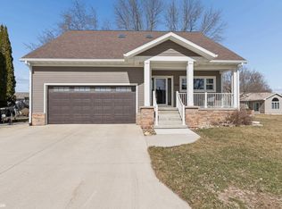 3518 N Shore Dr, Clear Lake, IA 50428