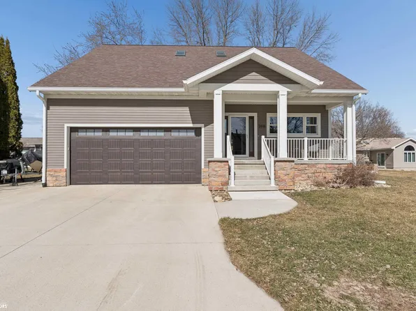 3518 N Shore Dr, Clear Lake, IA 50428