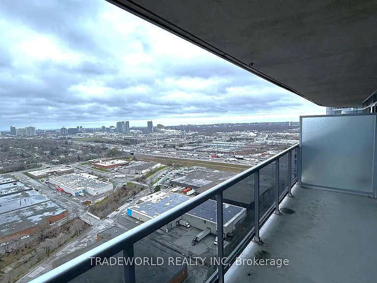 181 Village Green Sq #2911 — Photo 28