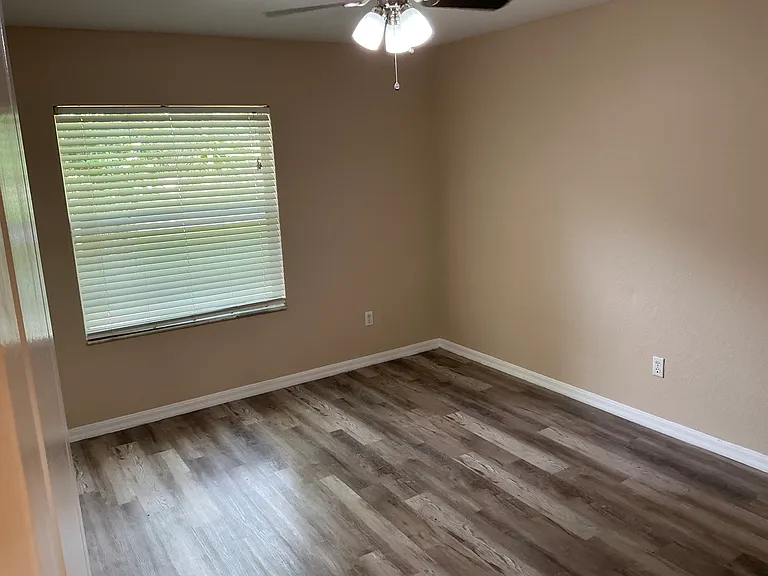 401 Harbour Lights Dr — Photo 23