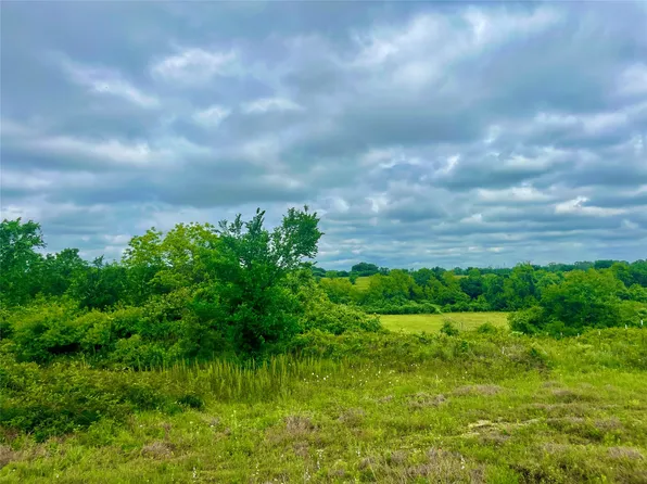 8 Clare Rd, Poolville, TX 76487
