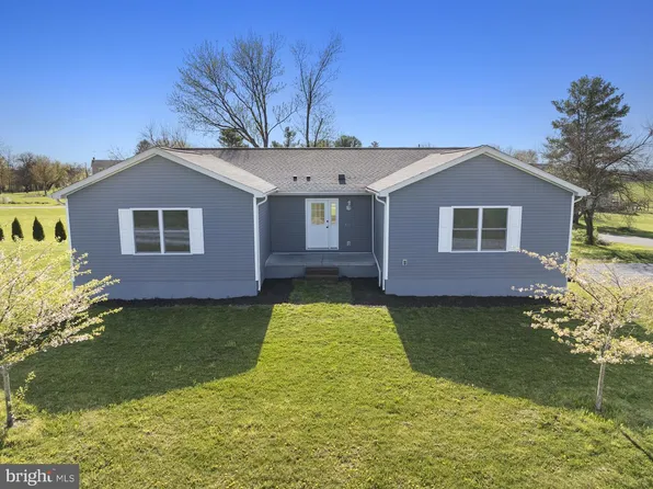 599 Hilltown Rd, Gettysburg, PA 17325