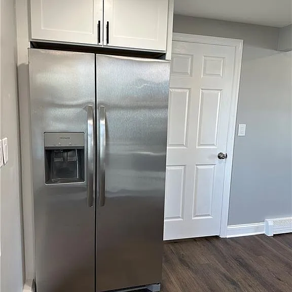 10 Lake Ave — Photo 9