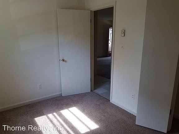 5th image of 514 Kingston Ave