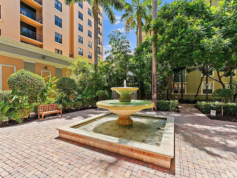 651 Okeechobee Blvd #612 — Photo 24
