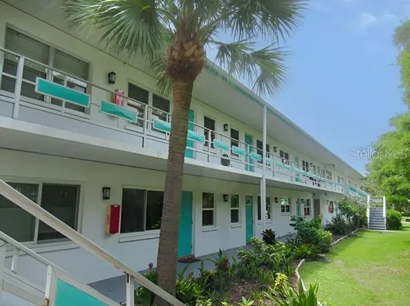 6100 21st St N #17A, Saint Petersburg, FL 33714