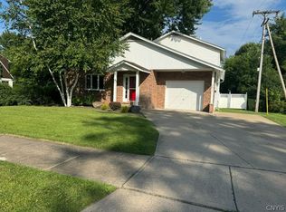 2633 Remington Rd, Utica, NY 13501