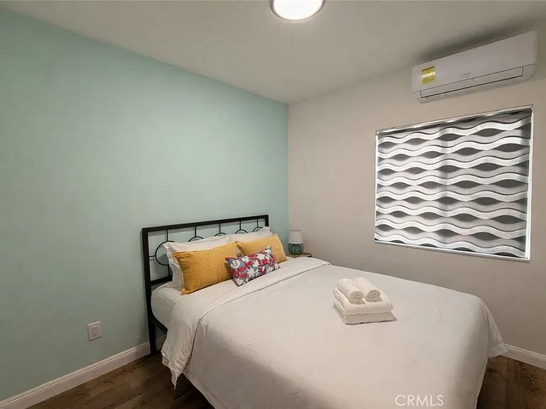 559 E Juanita Ave — Photo 12