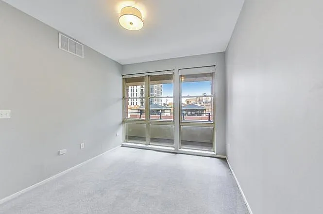 324 N Jefferson St #302 — Photo 20