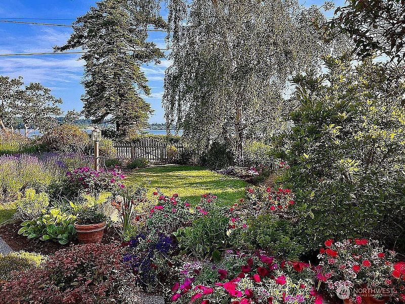 4th image of 577 Scenic Heights Road