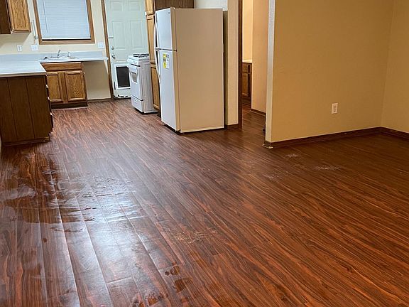 3rd image of 5015 W 5th Pl