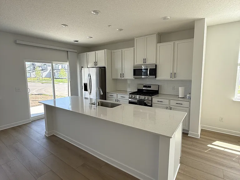 1071 Anmeadle Row — Photo 5
