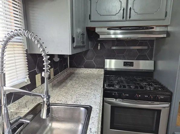 503 Uhland Rd Trailer 44, San Marcos, TX 78666
