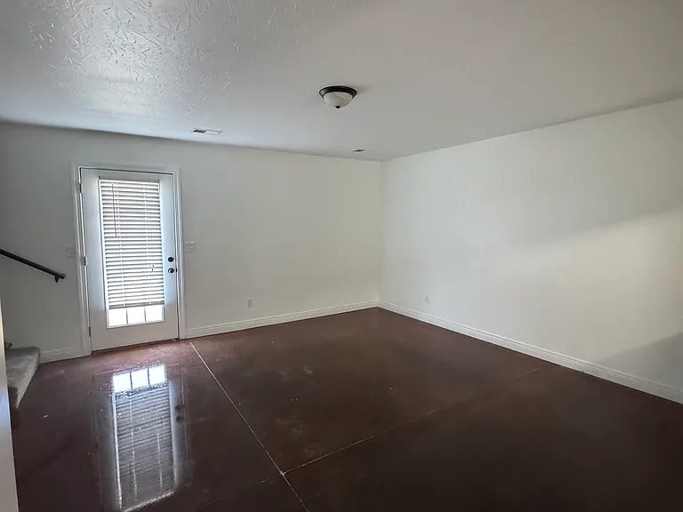 1051 Bratton Br #20 — Photo 10