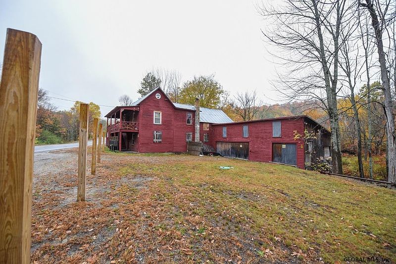 2nd image of 257 HARRISBURG Road