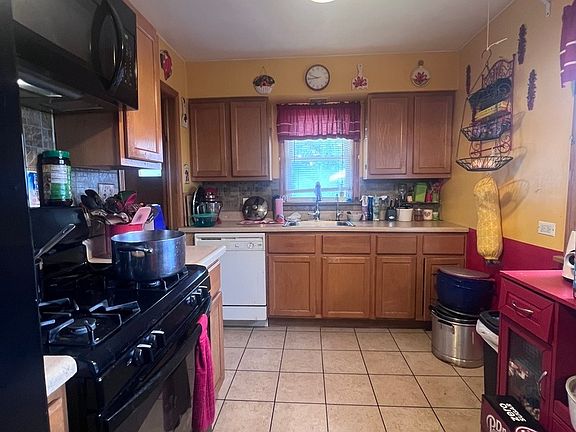 4th image of 801 Indiana Ave