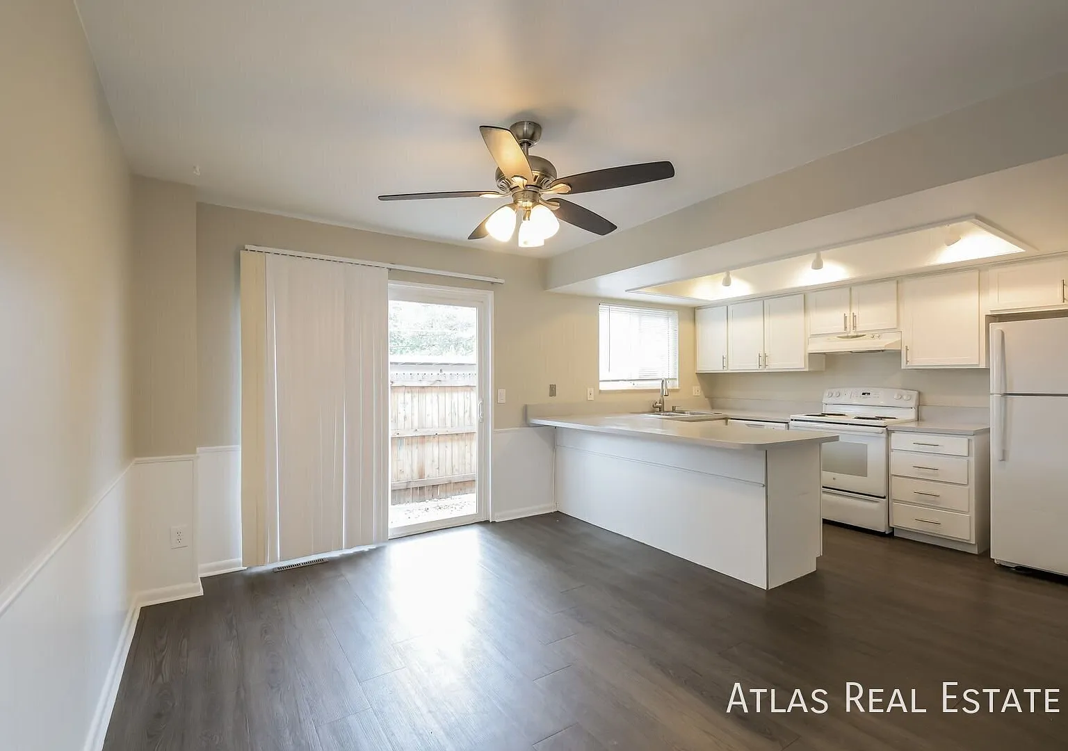 2 bed, 1.5 bath, 1810 sqft, $2,605 — Photo 3