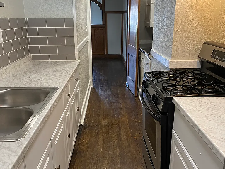 3634 Forest Ave #3N — Photo 11