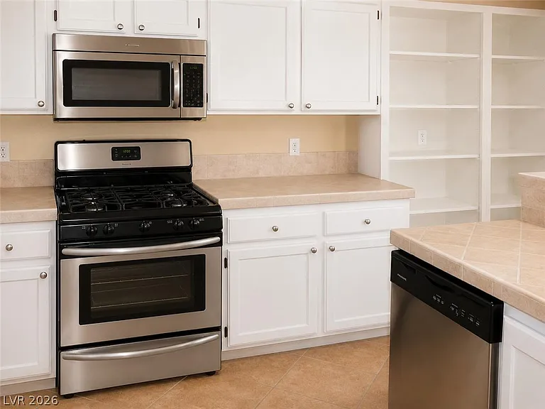 8324 Olive Canyon Dr — Photo 9
