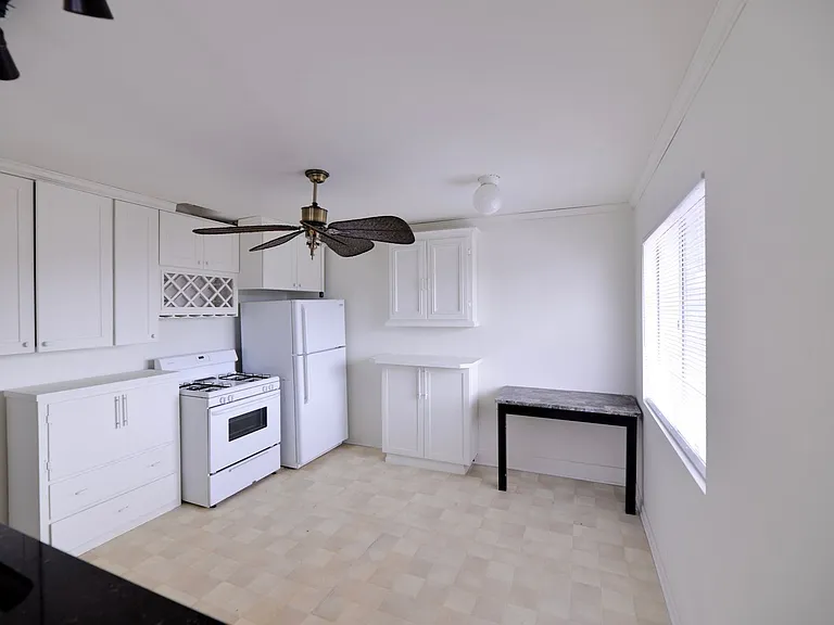 118 Avenida Del Poniente — Photo 6