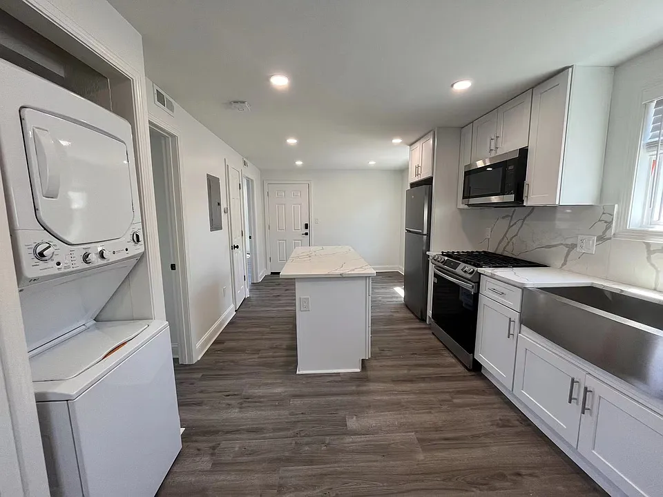 338 Lowell St #2