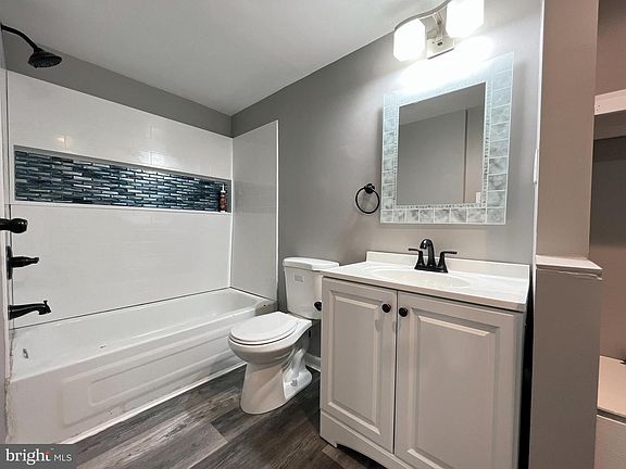 5th image of 10 Silverwood Cir APT 9