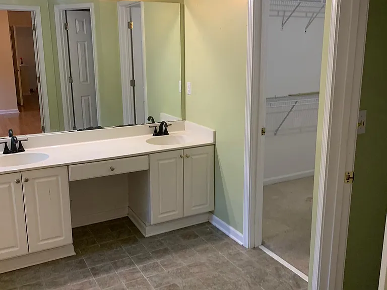 2157 Wilmington Cir NE — Photo 8
