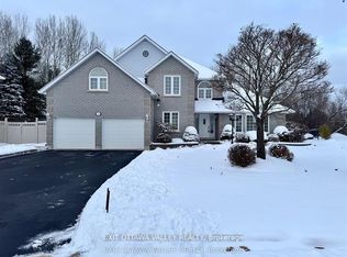 127 Owens St, Pembroke, ON K8A8K1