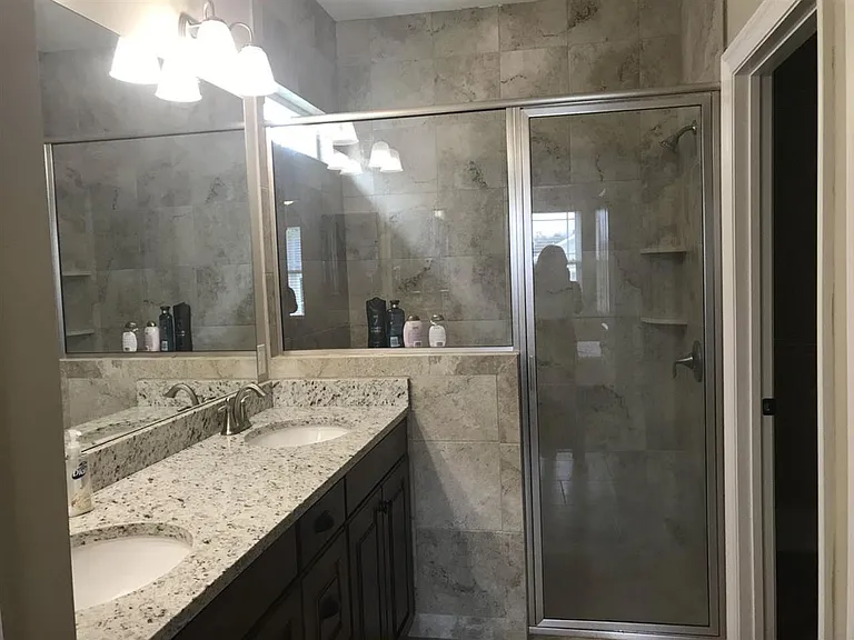 2525 Lantana Ln — Photo 10