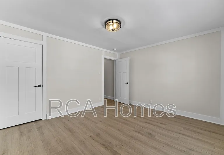 2903 E Michigan St — Photo 13