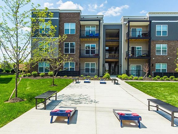 2nd image of 7620 Huntington Park Dr APT 307