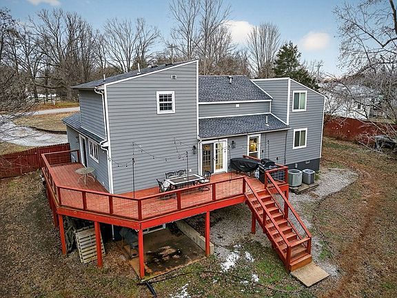 3rd image of 5036 Village Rd