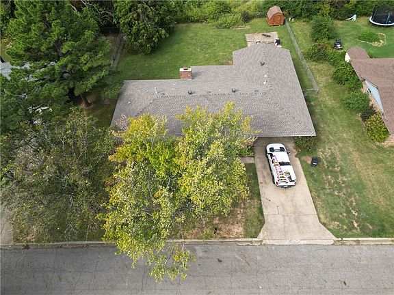 5th image of 1113 N 8th St