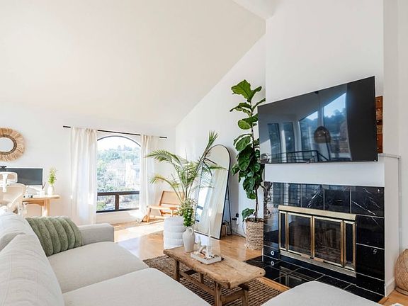 2nd image of 1572 Seascape Blvd #A