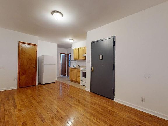 3rd image of 523 W 158th St #Gf