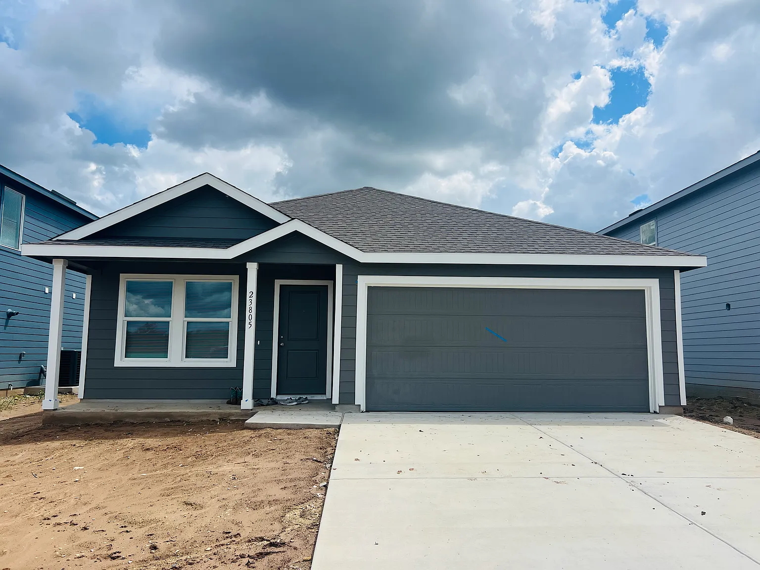 3 bed, 1474 sqft, $1,800 — Photo 1