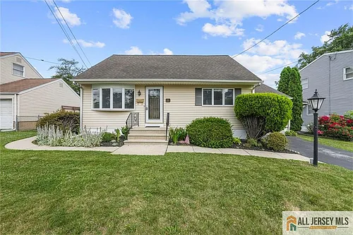 16 Tappan Ave Photo 1