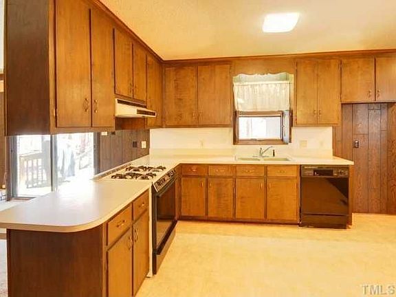2nd image of 3314 Broughton Dr