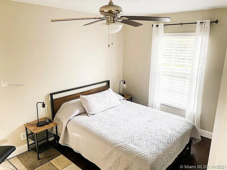 3657 Asperwood Cir — Photo 10