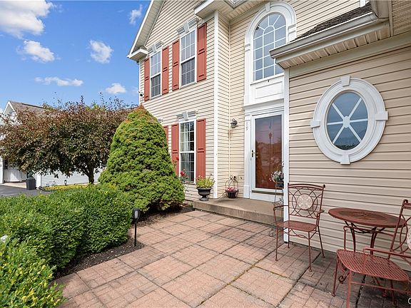 2nd image of 19 Cross Country Dr