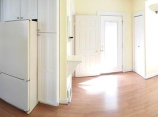 6065 Wilson Dr, Waterford, MI 48329