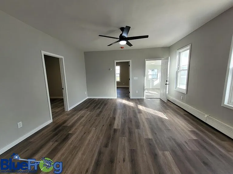 631 W 10th Ave — Photo 5