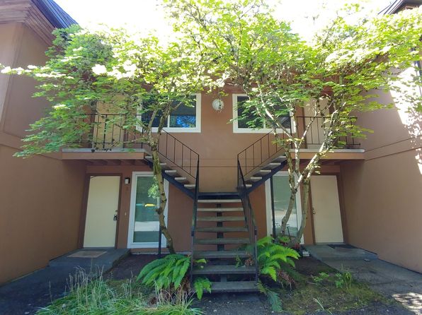 4450 SW 96th Ave APT 6