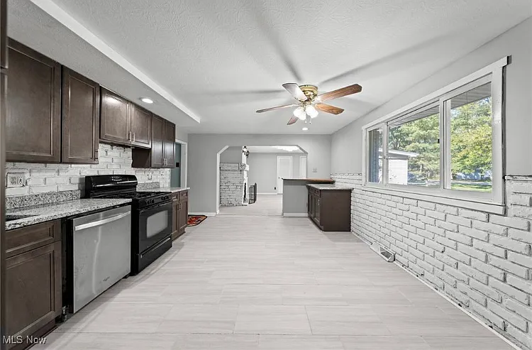 4942 Lear Nagle Rd — Photo 5