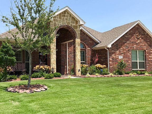 5th image of 1019 Wellington Dr